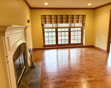 244 Knoll Street - Photo Thumbnail 8