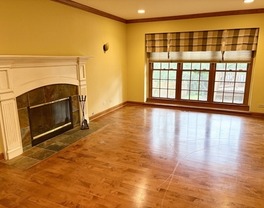 244 Knoll Street - Photo Thumbnail 7