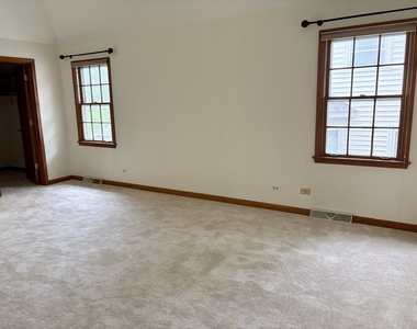 244 Knoll Street - Photo Thumbnail 10