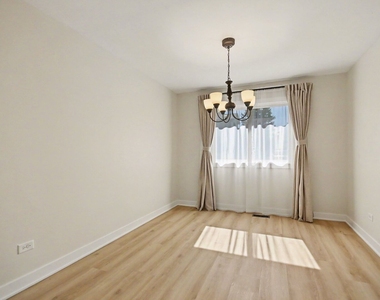 7 Blue Jay Court - Photo Thumbnail 8