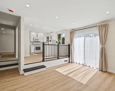 7 Blue Jay Court - Photo Thumbnail 7