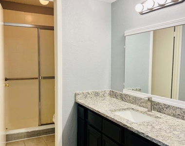 7627 Candlegreen Lane - Photo Thumbnail 15