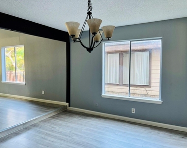 7627 Candlegreen Lane - Photo Thumbnail 7