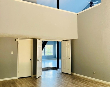 7627 Candlegreen Lane - Photo Thumbnail 12