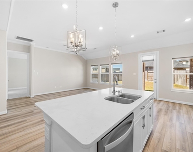 17681 Rosette Grass Drive - Photo Thumbnail 6