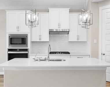17681 Rosette Grass Drive - Photo Thumbnail 8