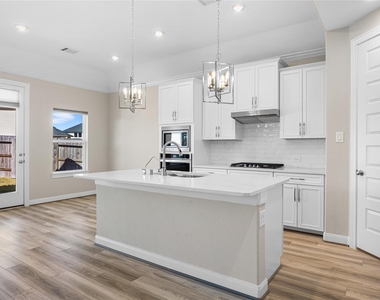 17681 Rosette Grass Drive - Photo Thumbnail 5