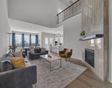 16531 Lake Austin Street - Photo Thumbnail 4