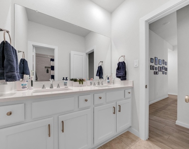 16531 Lake Austin Street - Photo Thumbnail 16