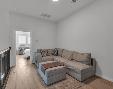 16531 Lake Austin Street - Photo Thumbnail 19