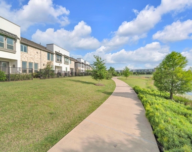16531 Lake Austin Street - Photo Thumbnail 24