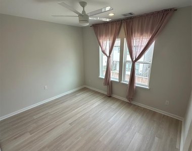 2032 W Tidwell Road - Photo Thumbnail 21