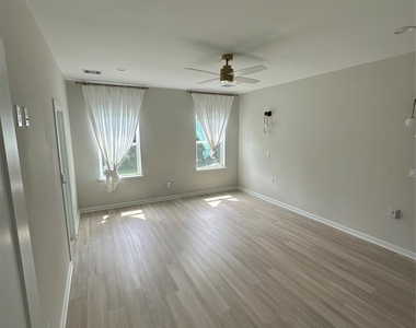 2032 W Tidwell Road - Photo Thumbnail 8