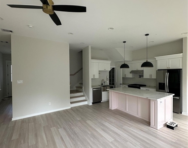 2032 W Tidwell Road - Photo Thumbnail 5