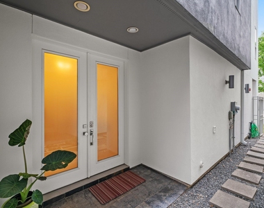 1804 Prospect Street - Photo Thumbnail 4