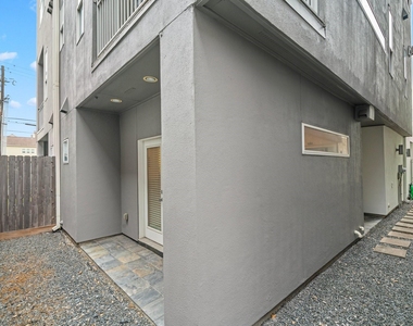 1804 Prospect Street - Photo Thumbnail 10