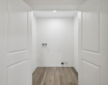 1079 Redfish Street - Photo Thumbnail 16