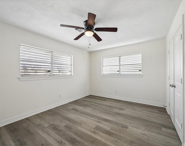 1079 Redfish Street - Photo Thumbnail 10