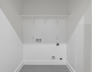 892 Paul Quinn St - Photo Thumbnail 17