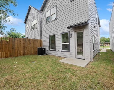 892 Paul Quinn St - Photo Thumbnail 19