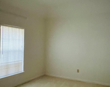 16911 Ascot Meadow Drive - Photo Thumbnail 10
