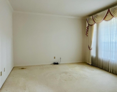 16911 Ascot Meadow Drive - Photo Thumbnail 2