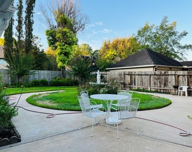 16911 Ascot Meadow Drive - Photo Thumbnail 17