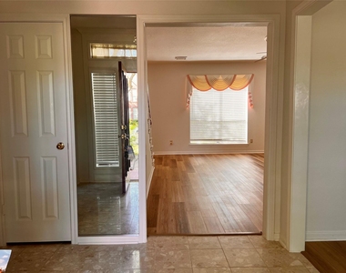 16911 Ascot Meadow Drive - Photo Thumbnail 2