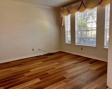 16911 Ascot Meadow Drive - Photo Thumbnail 4