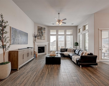 3510 Auburn Creek Circle - Photo Thumbnail 8