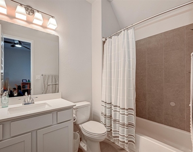 3510 Auburn Creek Circle - Photo Thumbnail 21