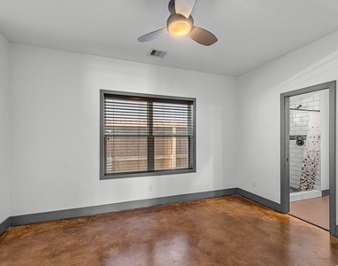 5802 Kansas Street - Photo Thumbnail 6