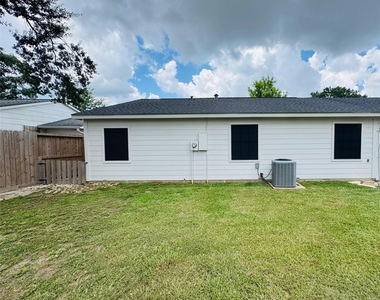 24131 Four Sixes Lane - Photo Thumbnail 11
