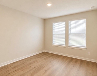 4612 Spoon Bill Cove Drive - Photo Thumbnail 2