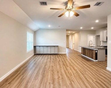 4612 Spoon Bill Cove Drive - Photo Thumbnail 11