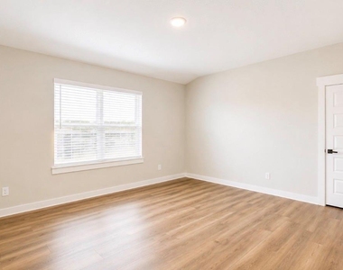 4612 Spoon Bill Cove Drive - Photo Thumbnail 17