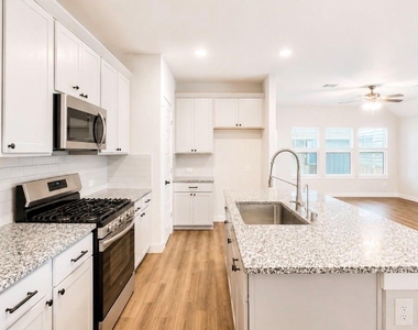 4612 Spoon Bill Cove Drive - Photo Thumbnail 9