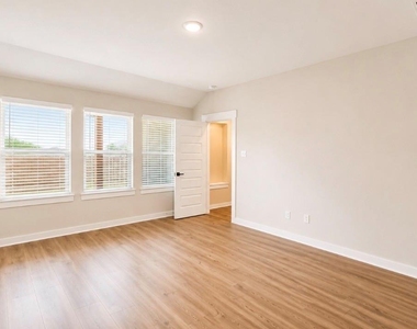 4612 Spoon Bill Cove Drive - Photo Thumbnail 13