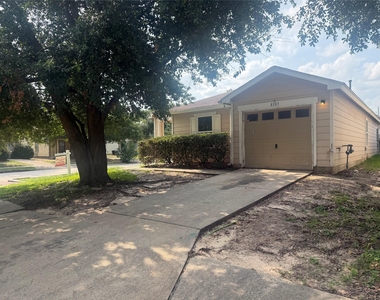 8103 Forest Glen Drive - Photo Thumbnail 2