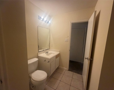 8103 Forest Glen Drive - Photo Thumbnail 15