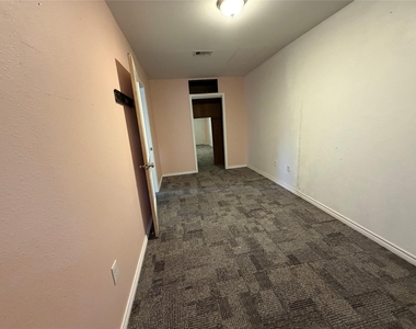 303 Magnusson Avenue - Photo Thumbnail 15