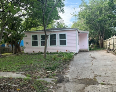 303 Magnusson Avenue - Photo Thumbnail 1