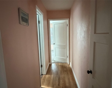 303 Magnusson Avenue - Photo Thumbnail 16