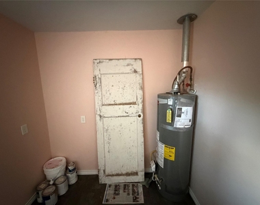 303 Magnusson Avenue - Photo Thumbnail 11