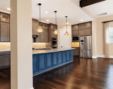 2418 Sandhill Crest Lane - Photo Thumbnail 5