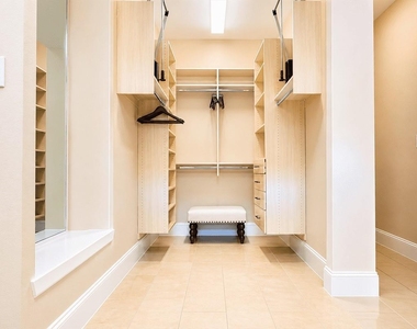 2418 Sandhill Crest Lane - Photo Thumbnail 10