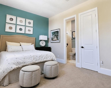 2418 Sandhill Crest Lane - Photo Thumbnail 7