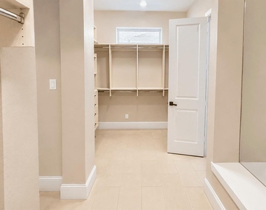 2418 Sandhill Crest Lane - Photo Thumbnail 11