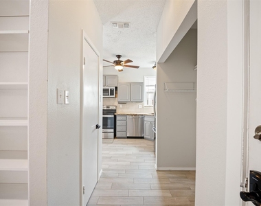 2402 Intrepid Way - Photo Thumbnail 15