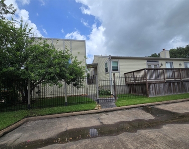 2402 Intrepid Way - Photo Thumbnail 1